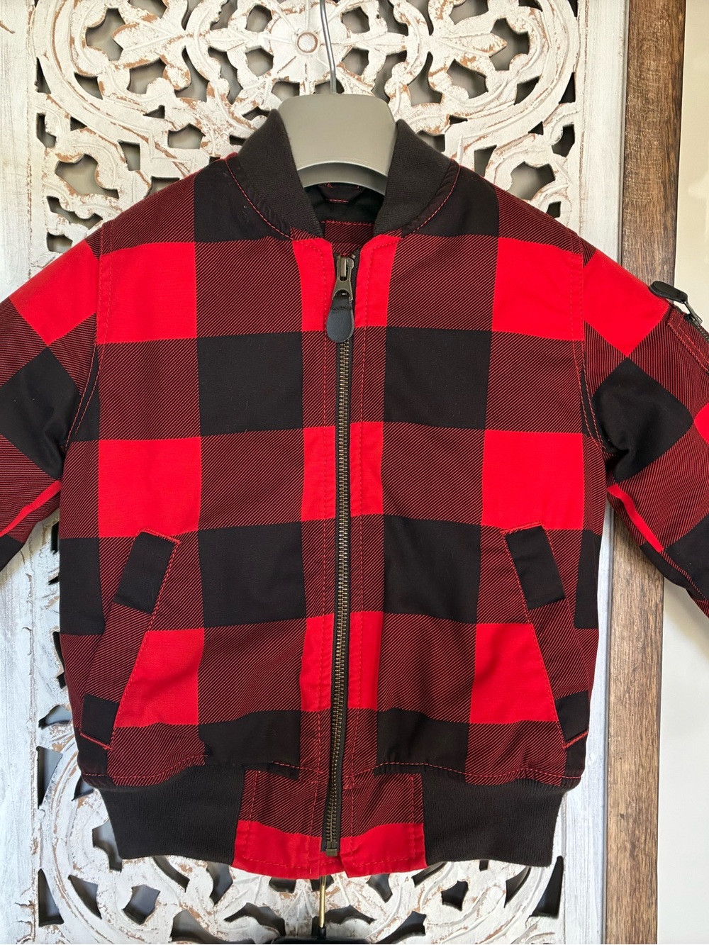 GAP Kids Red and Black Plaid Jacket - Size XS (4-5 years)
